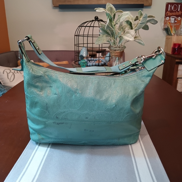 Coach Signature Patent Leather Hobo Shoulder Bag - Picture 3 of 9